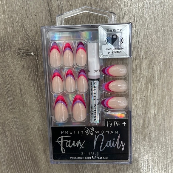 FAUX NAILS PRETTY WOMAN PINK TIPS - Picture 1 of 3